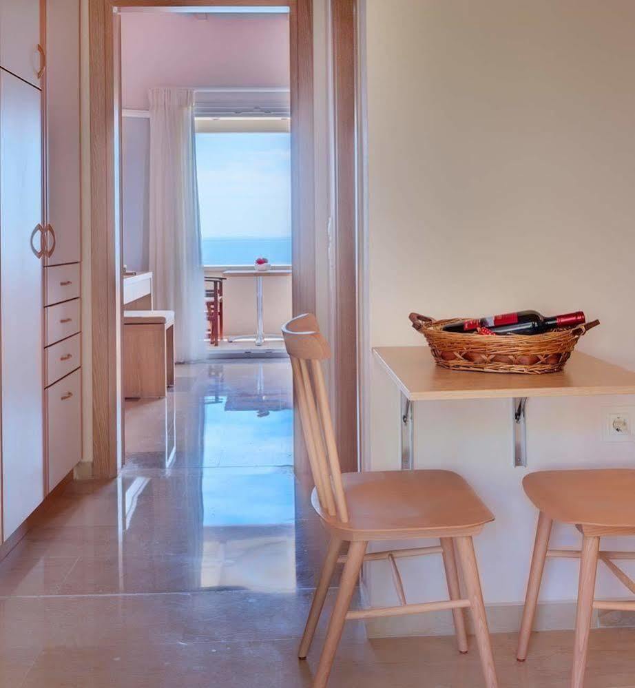 Krouzeri Beach Apartments Katávolos エクステリア 写真